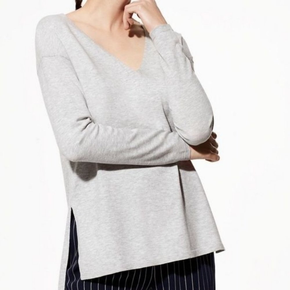 Aritzia Babaton Wool Blend Erin V Neck Sweater in Light Gray Womens Size XXS